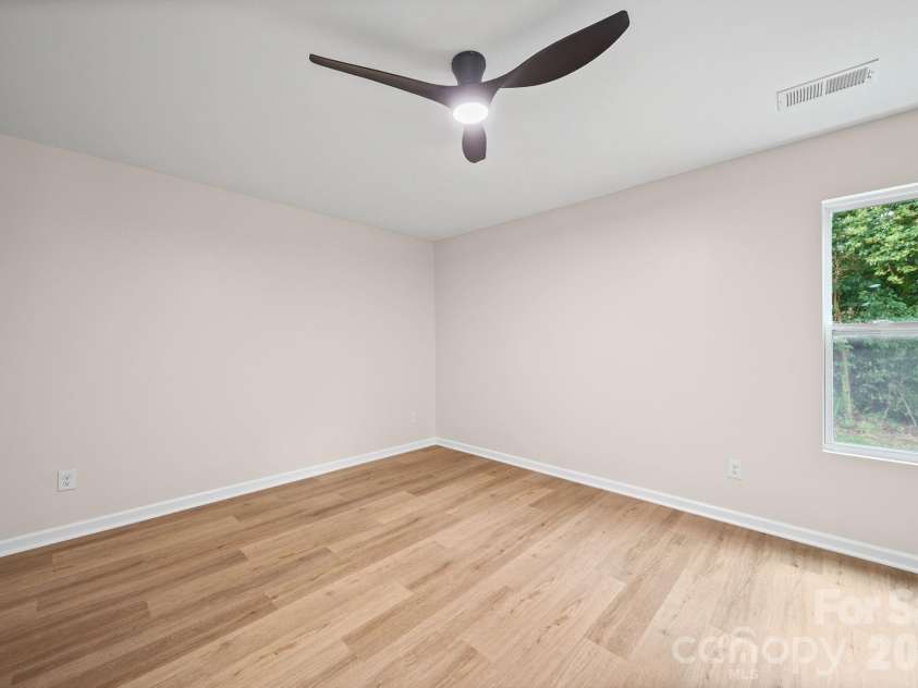 113.5 Graham Street, Chester, SC 29706.  MLS# CAR4403838, YatesRealty ID 37637. 