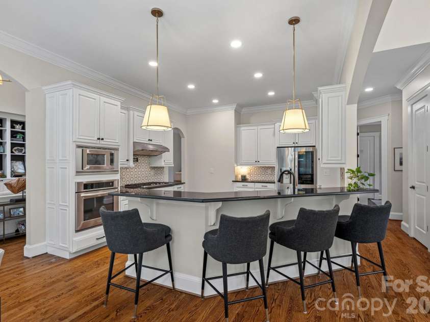 3813 Lakeside Drive, Charlotte, NC 28270.  MLS# CAR4403586, YatesRealty ID 37638. 