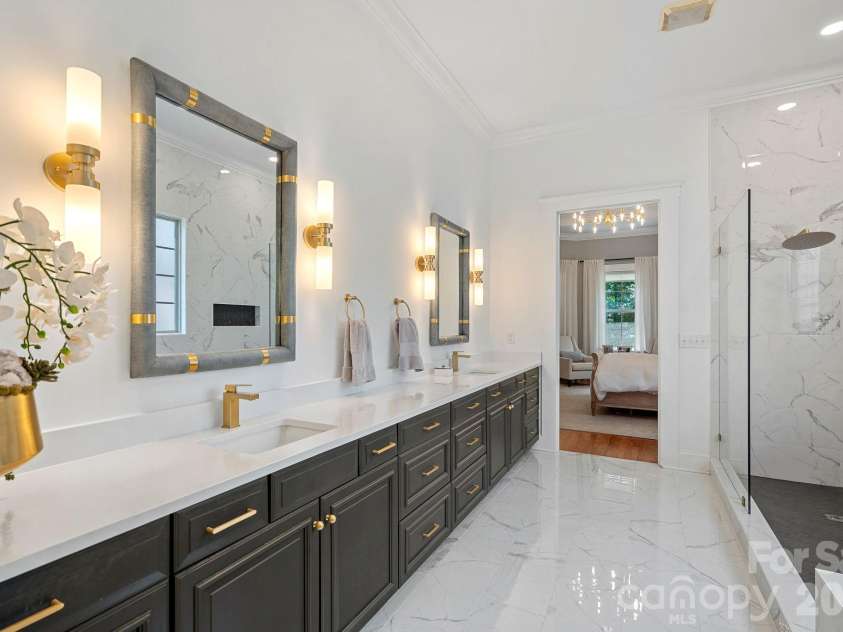 3813 Lakeside Drive, Charlotte, NC 28270.  MLS# CAR4403586, YatesRealty ID 37638. 