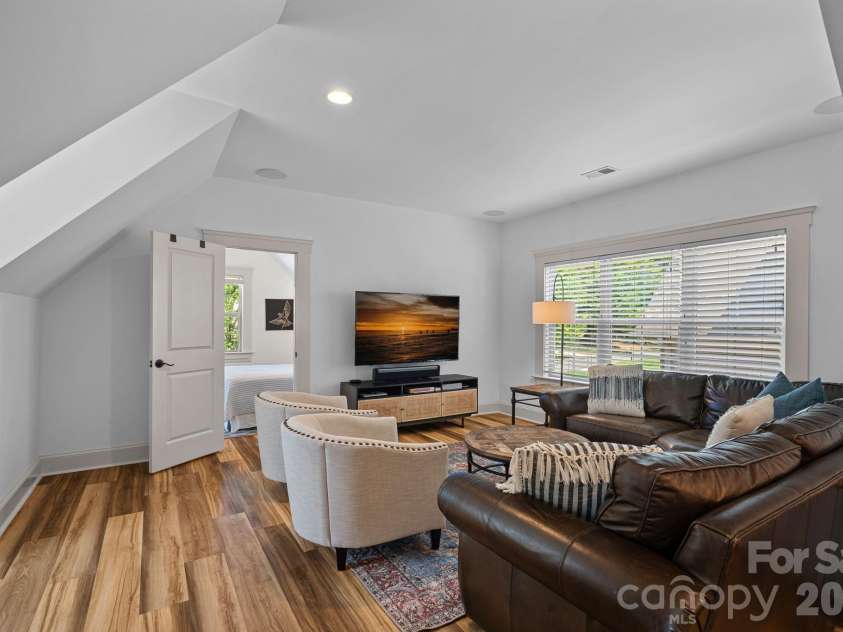 3813 Lakeside Drive, Charlotte, NC 28270.  MLS# CAR4403586, YatesRealty ID 37638. 