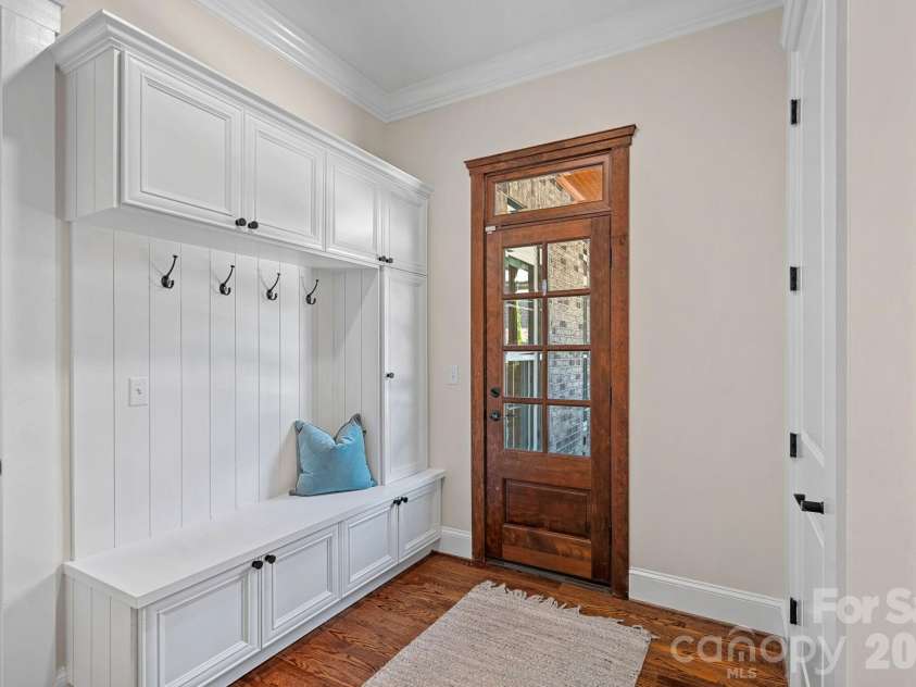 3813 Lakeside Drive, Charlotte, NC 28270.  MLS# CAR4403586, YatesRealty ID 37638. Drop Zone off garage