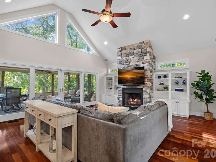 385 Sundown Road, Mooresville, NC 28117.  MLS# CAR4403698, YatesRealty ID 37639. 