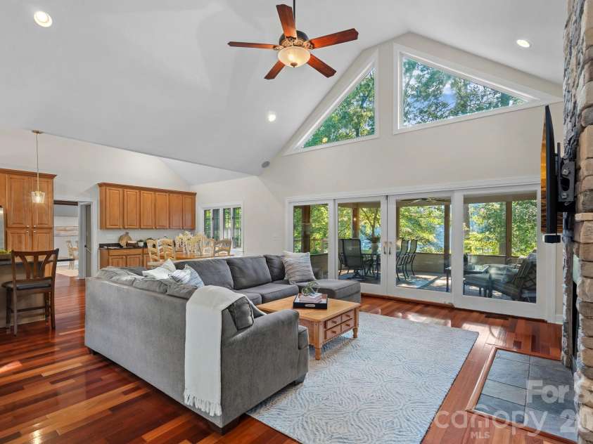 385 Sundown Road, Mooresville, NC 28117.  MLS# CAR4403698, YatesRealty ID 37639. 
