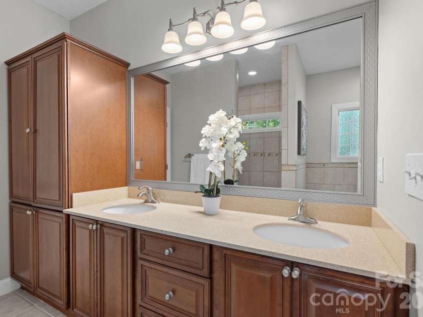 385 Sundown Road, Mooresville, NC 28117.  MLS# CAR4403698, YatesRealty ID 37639. 