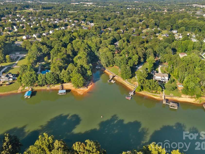 385 Sundown Road, Mooresville, NC 28117.  MLS# CAR4403698, YatesRealty ID 37639. 