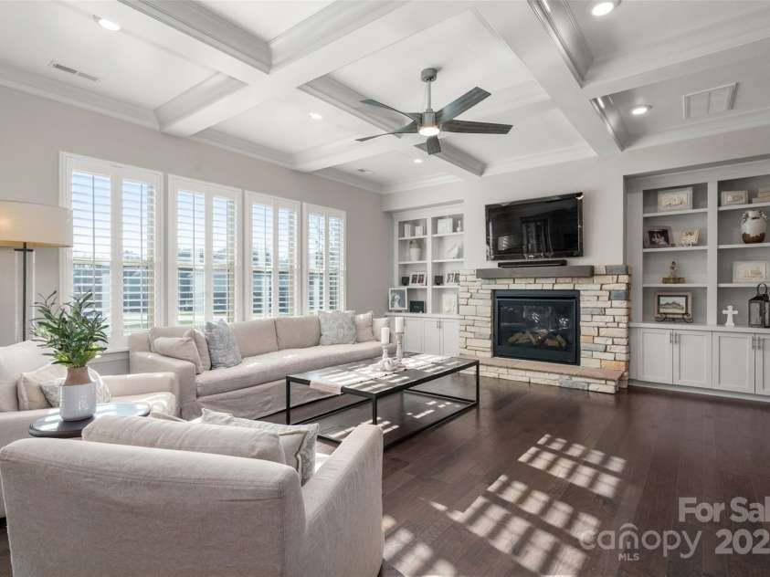 105 Downton Abbey Drive, Marvin, NC 28173.  MLS# CAR4332508, YatesRealty ID 3764. Family room offers great natural light