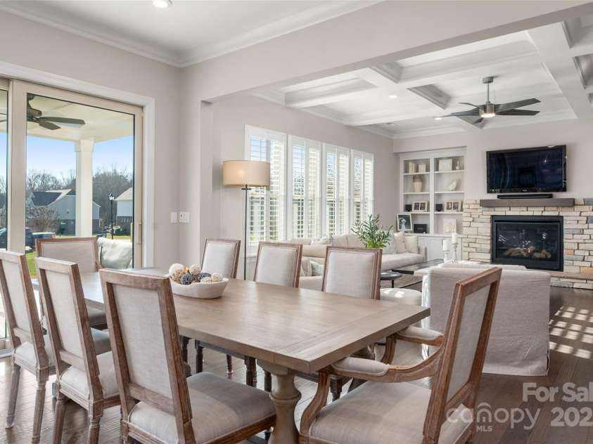 105 Downton Abbey Drive, Marvin, NC 28173.  MLS# CAR4332508, YatesRealty ID 3764. Spacious nook