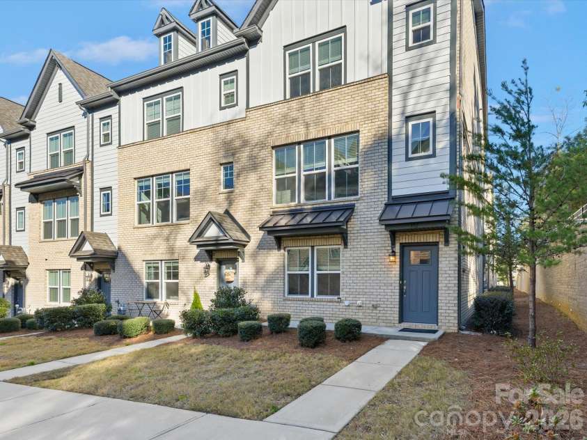 332 Hastings Run Drive, Charlotte, NC 28211.  MLS# CAR4337671, YatesRealty ID 3764. 