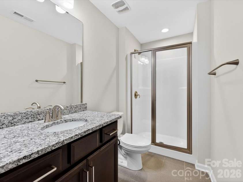 332 Hastings Run Drive, Charlotte, NC 28211.  MLS# CAR4337671, YatesRealty ID 3764. 