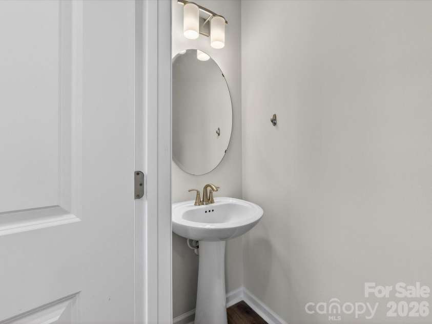 332 Hastings Run Drive, Charlotte, NC 28211.  MLS# CAR4337671, YatesRealty ID 3764. 