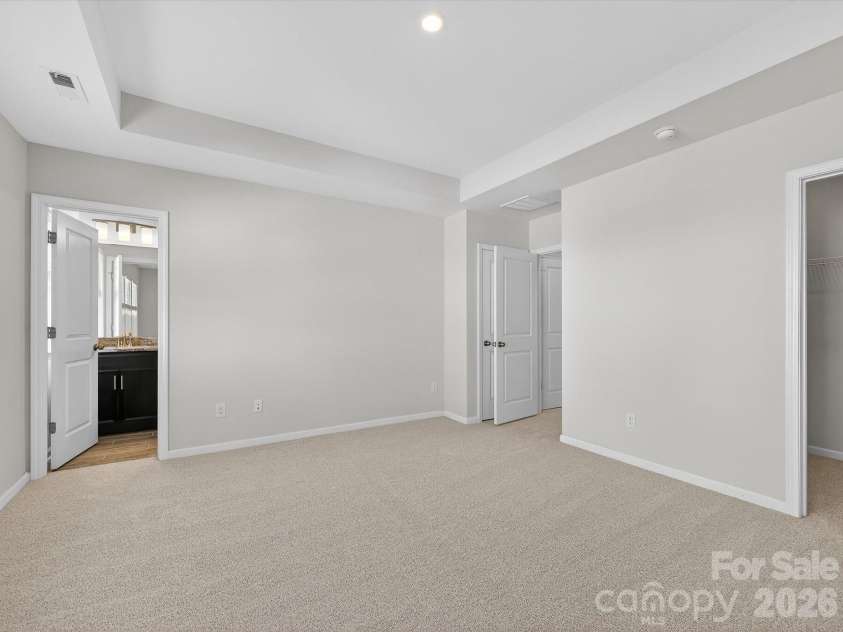 332 Hastings Run Drive, Charlotte, NC 28211.  MLS# CAR4337671, YatesRealty ID 3764. 