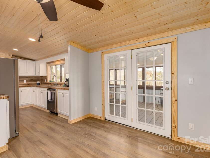 459 Vaughn Road, Spruce Pine, NC 28777.  MLS# CAR4240761, YatesRealty ID 3764. Dining room