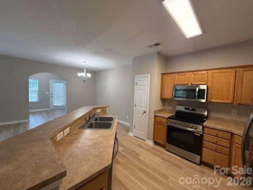 17450 Caldwell Track Drive, Cornelius, NC 28031.  MLS# CAR4403161, YatesRealty ID 37643. 