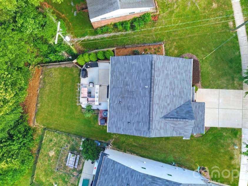 1829 Evergreen Drive, Charlotte, NC 28208.  MLS# CAR4399193, YatesRealty ID 37644. 