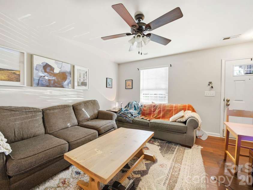 1829 Evergreen Drive, Charlotte, NC 28208.  MLS# CAR4399193, YatesRealty ID 37644. 