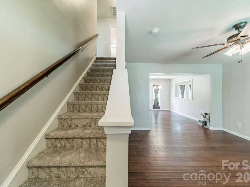 1829 Evergreen Drive, Charlotte, NC 28208.  MLS# CAR4416716, YatesRealty ID 37644. 