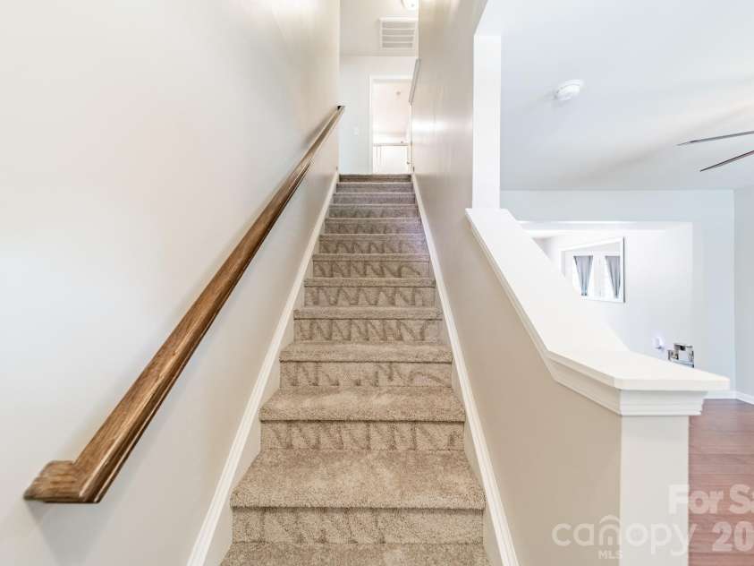 1829 Evergreen Drive, Charlotte, NC 28208.  MLS# CAR4416716, YatesRealty ID 37644. 