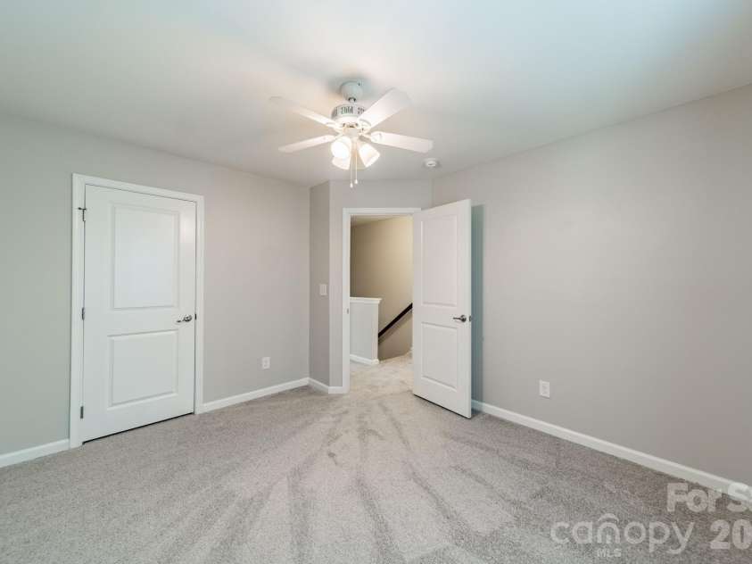 1829 Evergreen Drive, Charlotte, NC 28208.  MLS# CAR4416716, YatesRealty ID 37644. 