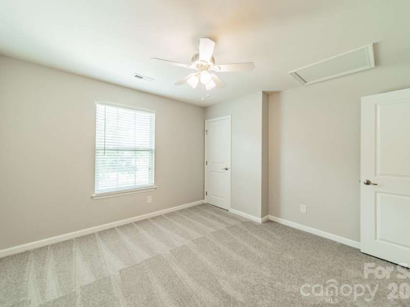 1829 Evergreen Drive, Charlotte, NC 28208.  MLS# CAR4416716, YatesRealty ID 37644. 