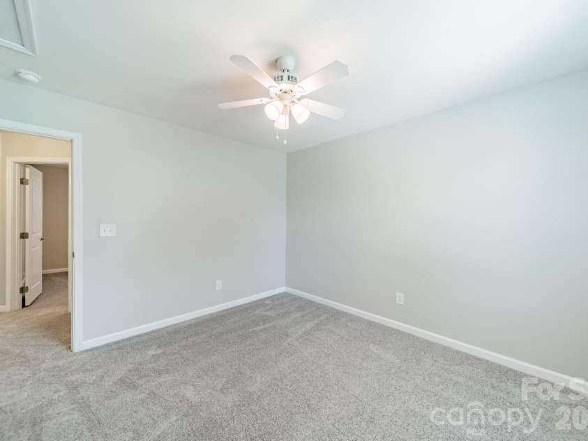 1829 Evergreen Drive, Charlotte, NC 28208.  MLS# CAR4416716, YatesRealty ID 37644. 