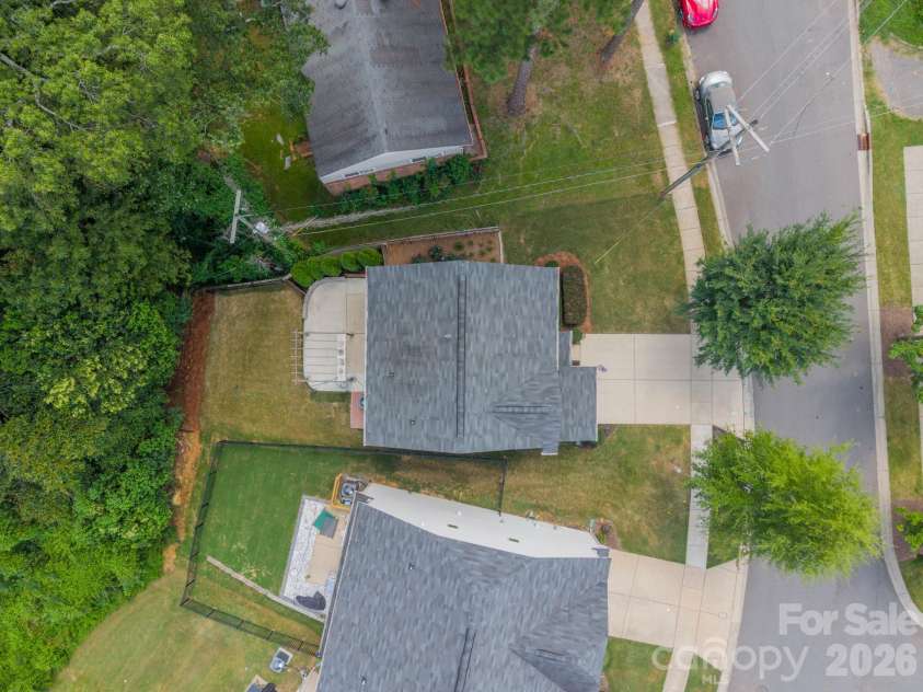 1829 Evergreen Drive, Charlotte, NC 28208.  MLS# CAR4416716, YatesRealty ID 37644. 
