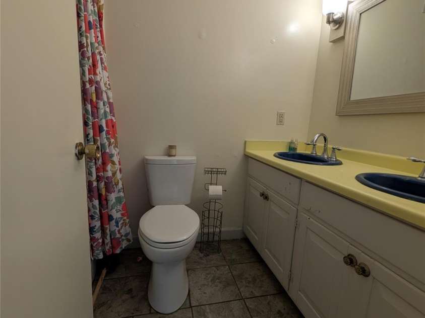 571 Piedmont Road, Rutherfordton, NC 28139.  MLS# CAR4402095, YatesRealty ID 37645. 2nd master full bath