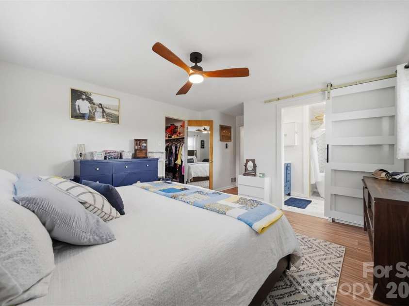 8604 Old NC 10 Highway, Hickory, NC 28602.  MLS# CAR4402129, YatesRealty ID 37646. 