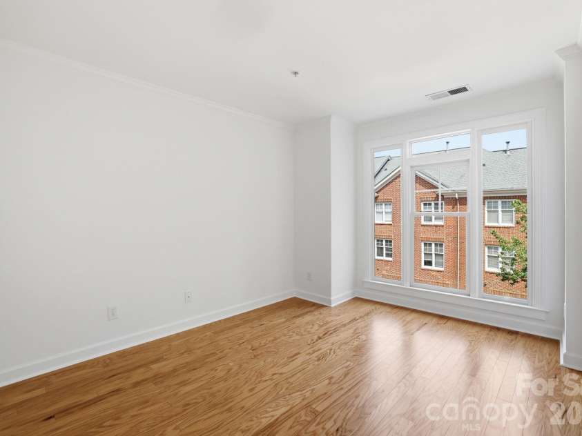 4703 Hill View Drive, Charlotte, NC 28210.  MLS# CAR4399865, YatesRealty ID 37647. 