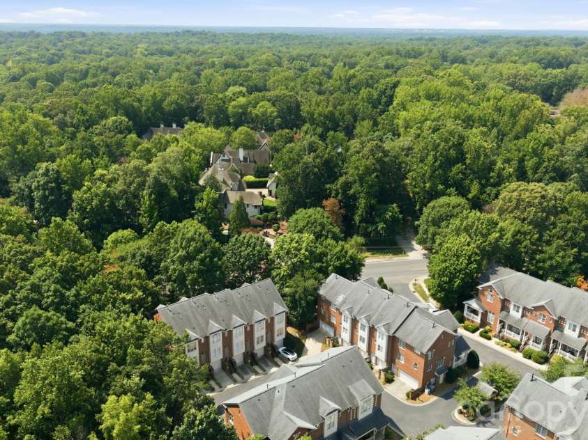 4703 Hill View Drive, Charlotte, NC 28210.  MLS# CAR4399865, YatesRealty ID 37647. 