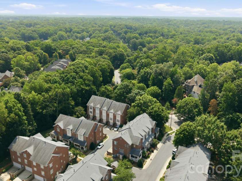 4703 Hill View Drive, Charlotte, NC 28210.  MLS# CAR4399865, YatesRealty ID 37647. 