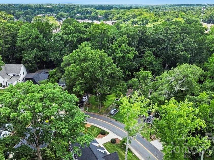 1819 Arnold Drive, Charlotte, NC 28205.  MLS# CAR4398901, YatesRealty ID 37648. 