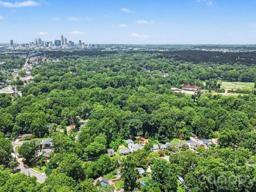 1819 Arnold Drive, Charlotte, NC 28205.  MLS# CAR4398901, YatesRealty ID 37648. 
