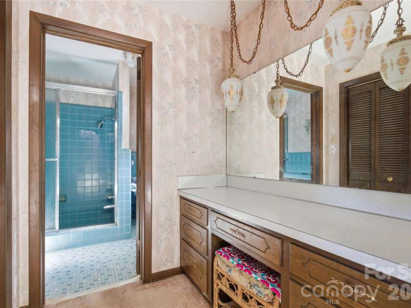 2534 44th Avenue, Hickory, NC 28601.  MLS# CAR4311264, YatesRealty ID 3765. Primary Bathroom (2nd floor)