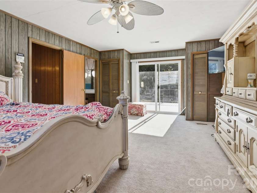 2534 44th Avenue, Hickory, NC 28601.  MLS# CAR4311264, YatesRealty ID 3765. Primary Bedroom (2nd floor)