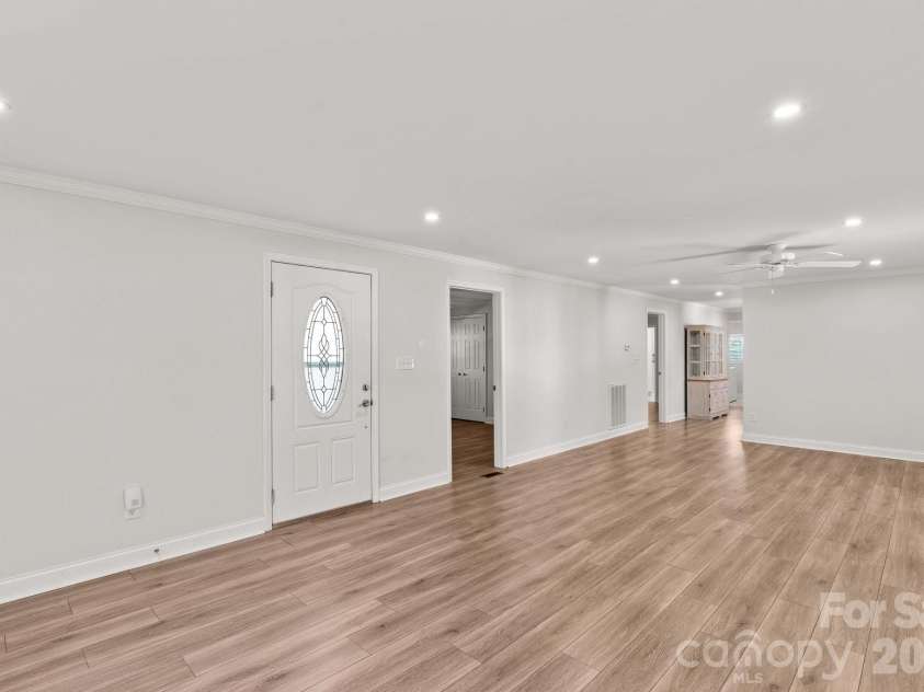 223 Nesbit Drive, Salisbury, NC 28147.  MLS# CAR4404104, YatesRealty ID 37654. 