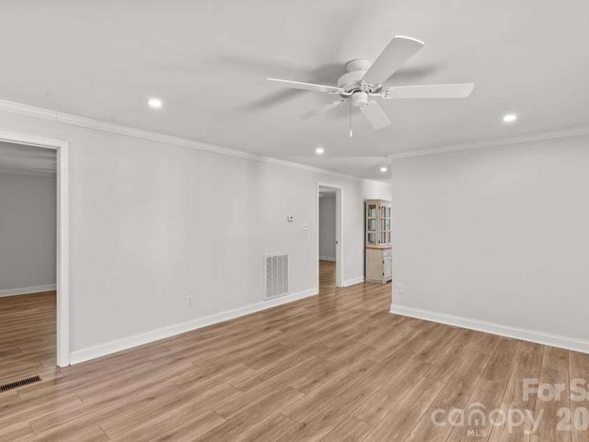 223 Nesbit Drive, Salisbury, NC 28147.  MLS# CAR4404104, YatesRealty ID 37654. 