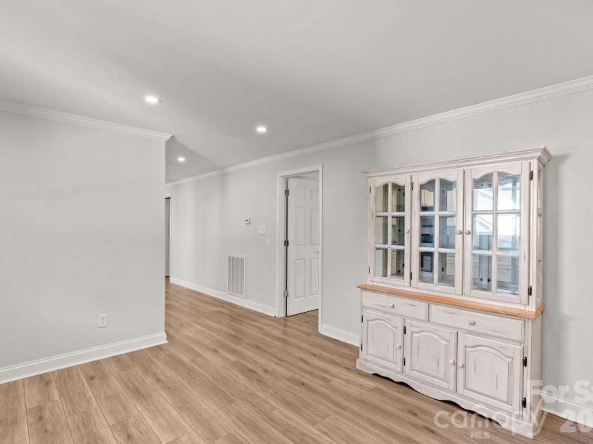 223 Nesbit Drive, Salisbury, NC 28147.  MLS# CAR4404104, YatesRealty ID 37654. 