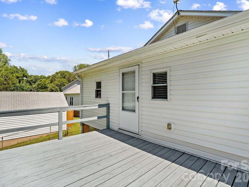 223 Nesbit Drive, Salisbury, NC 28147.  MLS# CAR4404104, YatesRealty ID 37654. 