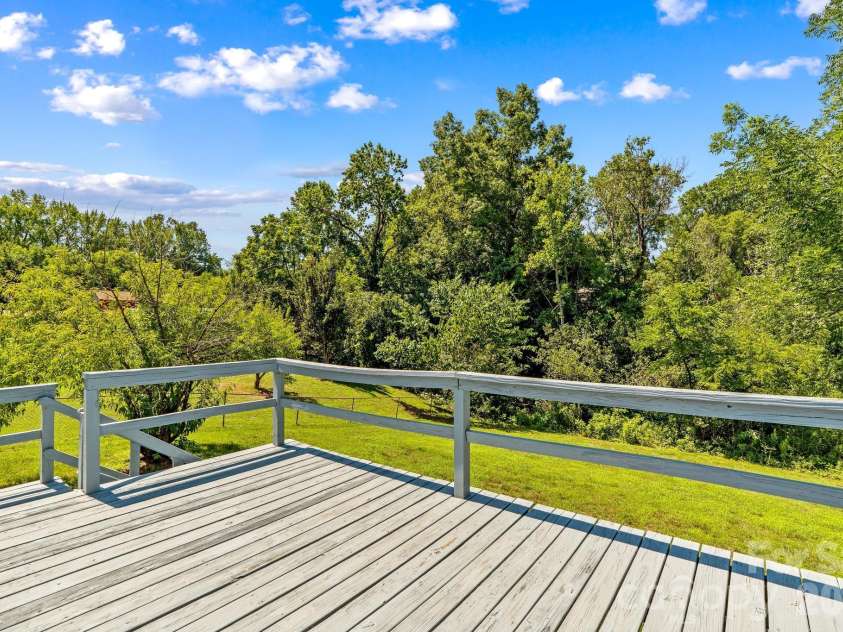 223 Nesbit Drive, Salisbury, NC 28147.  MLS# CAR4404104, YatesRealty ID 37654. 