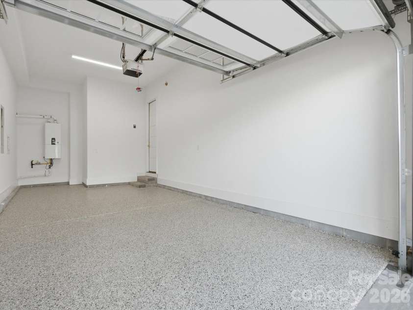 431 Peterson Drive, Charlotte, NC 28203.  MLS# CAR4347133, YatesRealty ID 37656. 