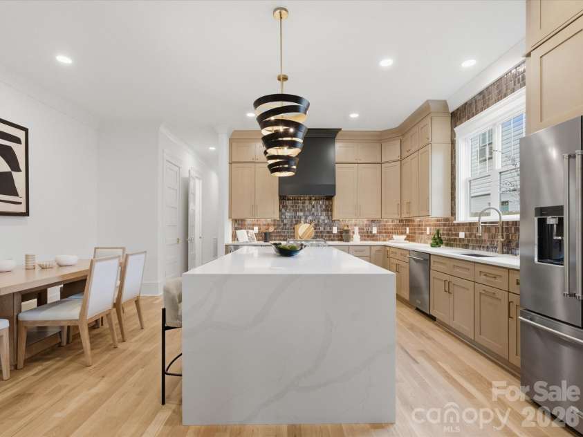 431 Peterson Drive, Charlotte, NC 28203.  MLS# CAR4347133, YatesRealty ID 37656. 