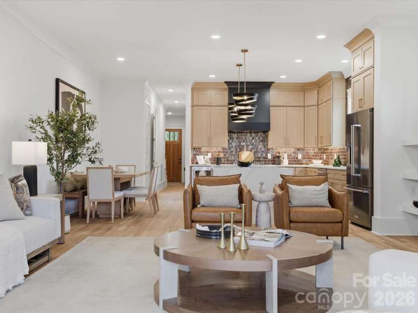 431 Peterson Drive, Charlotte, NC 28203.  MLS# CAR4347133, YatesRealty ID 37656. 