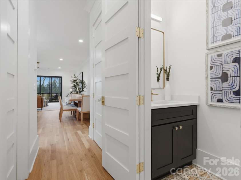 431 Peterson Drive, Charlotte, NC 28203.  MLS# CAR4347133, YatesRealty ID 37656. 