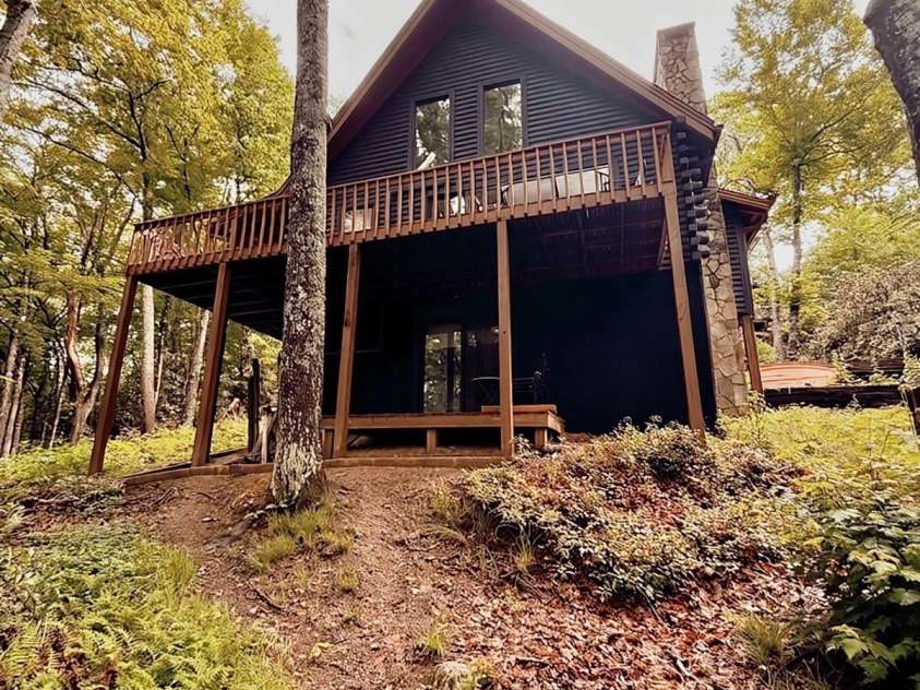 89 Woodcliff Loop, Newland, NC 28657.  MLS# CAR4381758, YatesRealty ID 37658. 