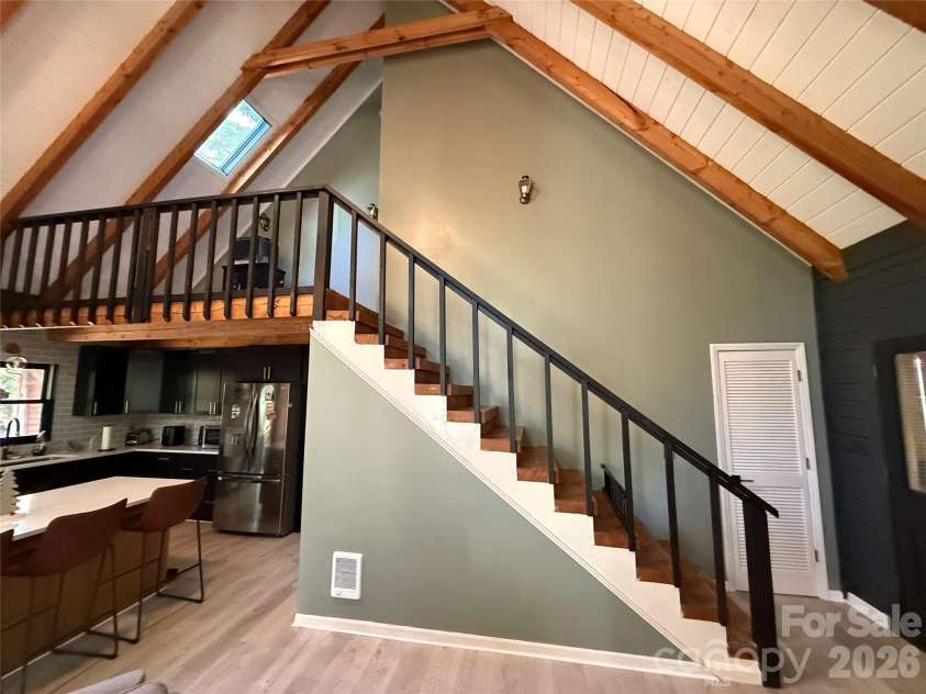 89 Woodcliff Loop, Newland, NC 28657.  MLS# CAR4381758, YatesRealty ID 37658. 