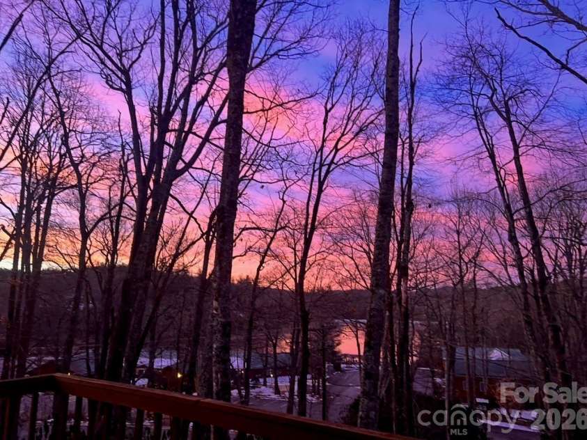 89 Woodcliff Loop, Newland, NC 28657.  MLS# CAR4381758, YatesRealty ID 37658. 