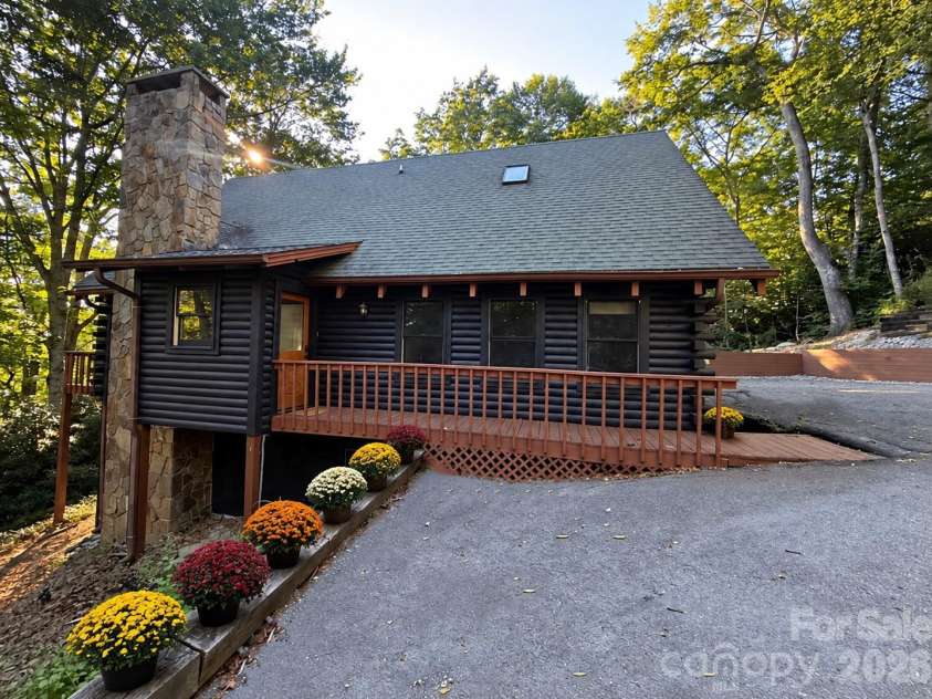 89 Woodcliff Loop, Newland, NC 28657.  MLS# CAR4381758, YatesRealty ID 37658. 