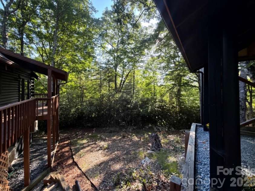 89 Woodcliff Loop, Newland, NC 28657.  MLS# CAR4381758, YatesRealty ID 37658. 