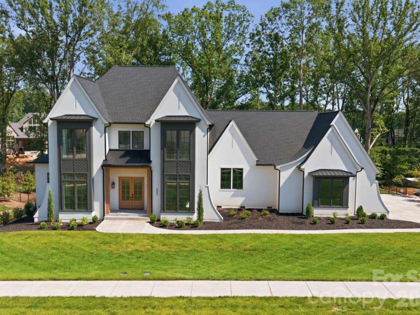 207 Sugar Maple Lane, Weddington, NC 28104.  MLS# CAR4388585, YatesRealty ID 37659. 