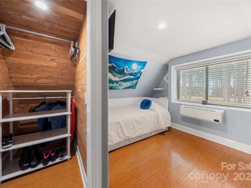 116 Cottage Grove Lane, Mooresville, NC 28117.  MLS# CAR4237862, YatesRealty ID 3766. 